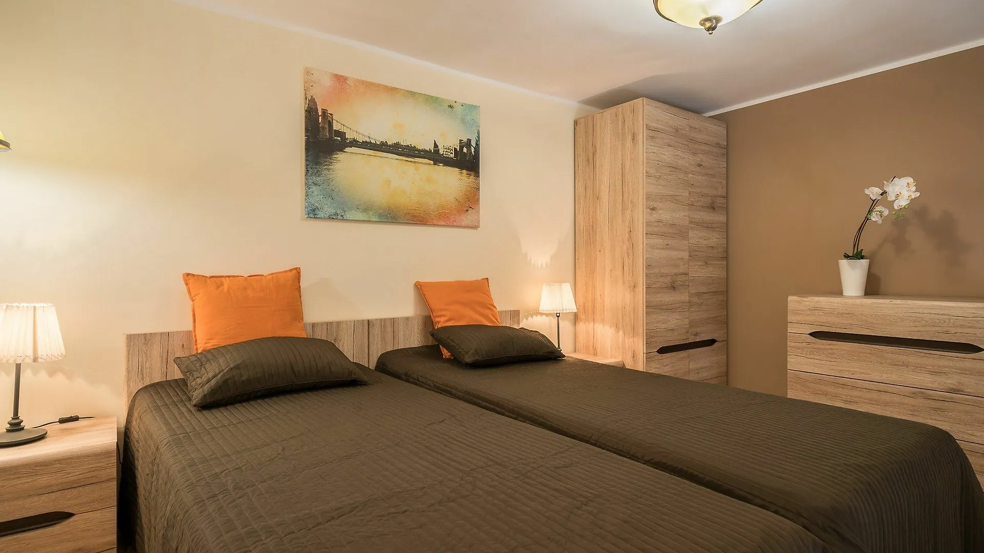 Rentplanet - Apartamenty Stare Miasto Wrocław Apartman